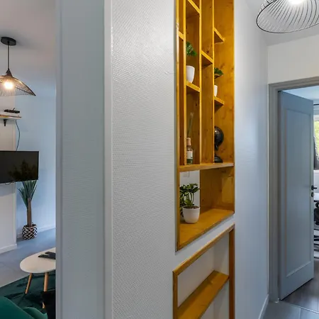Apartment Spacieux 4