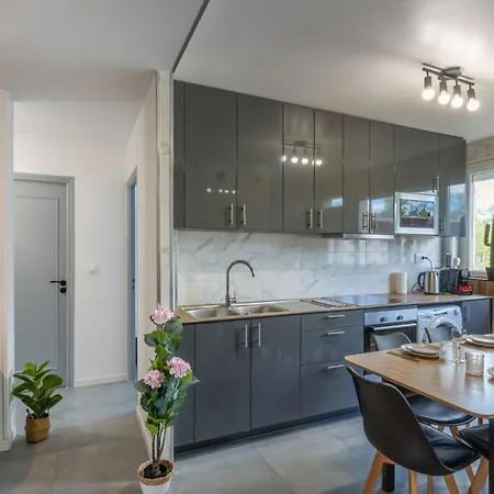 Apartment Spacieux 4